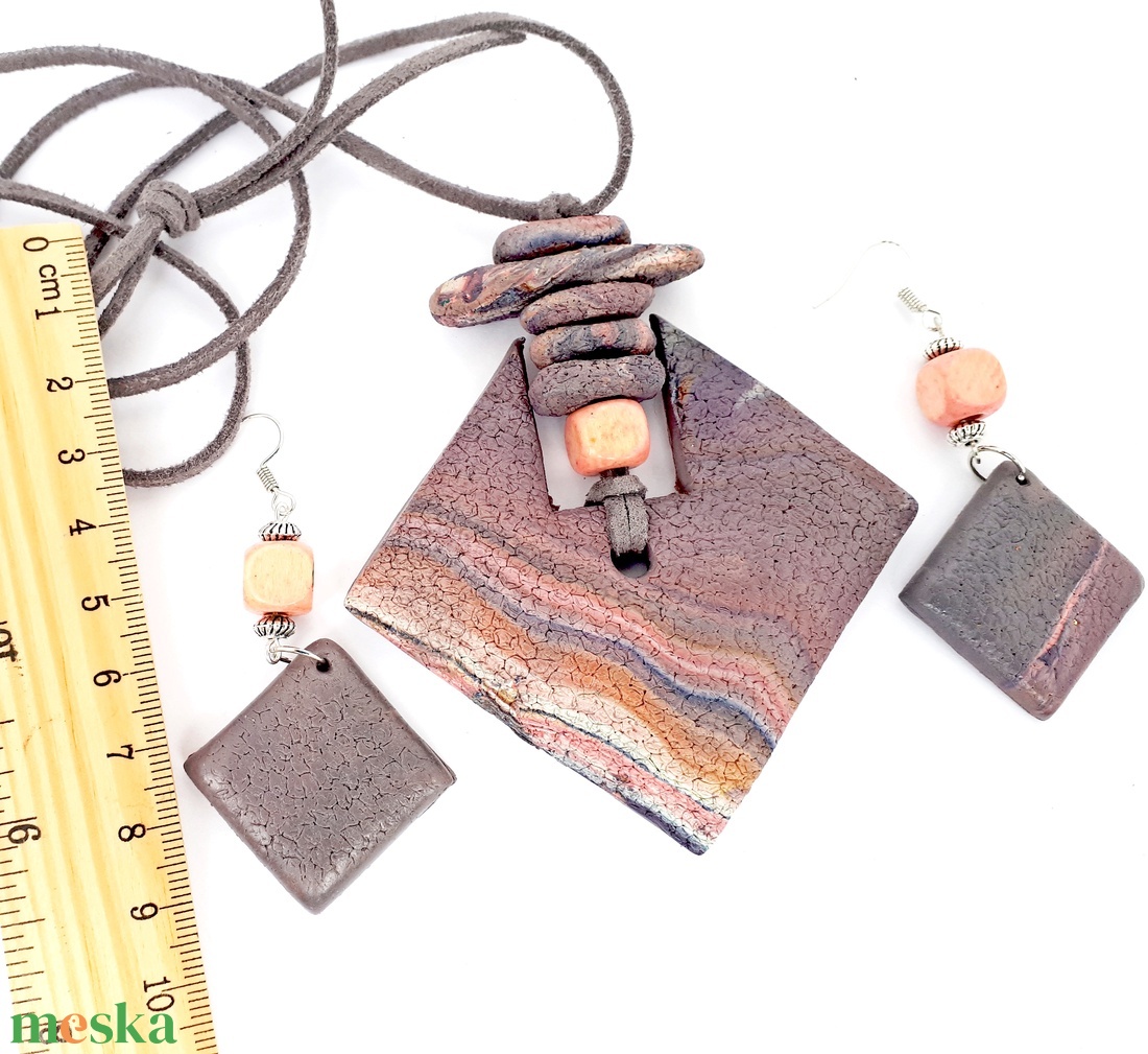 Rusztikus, kőhatású medál fülbevalókkal, ékszergyurma szett - ékszer - ékszerszett - Meska.hu