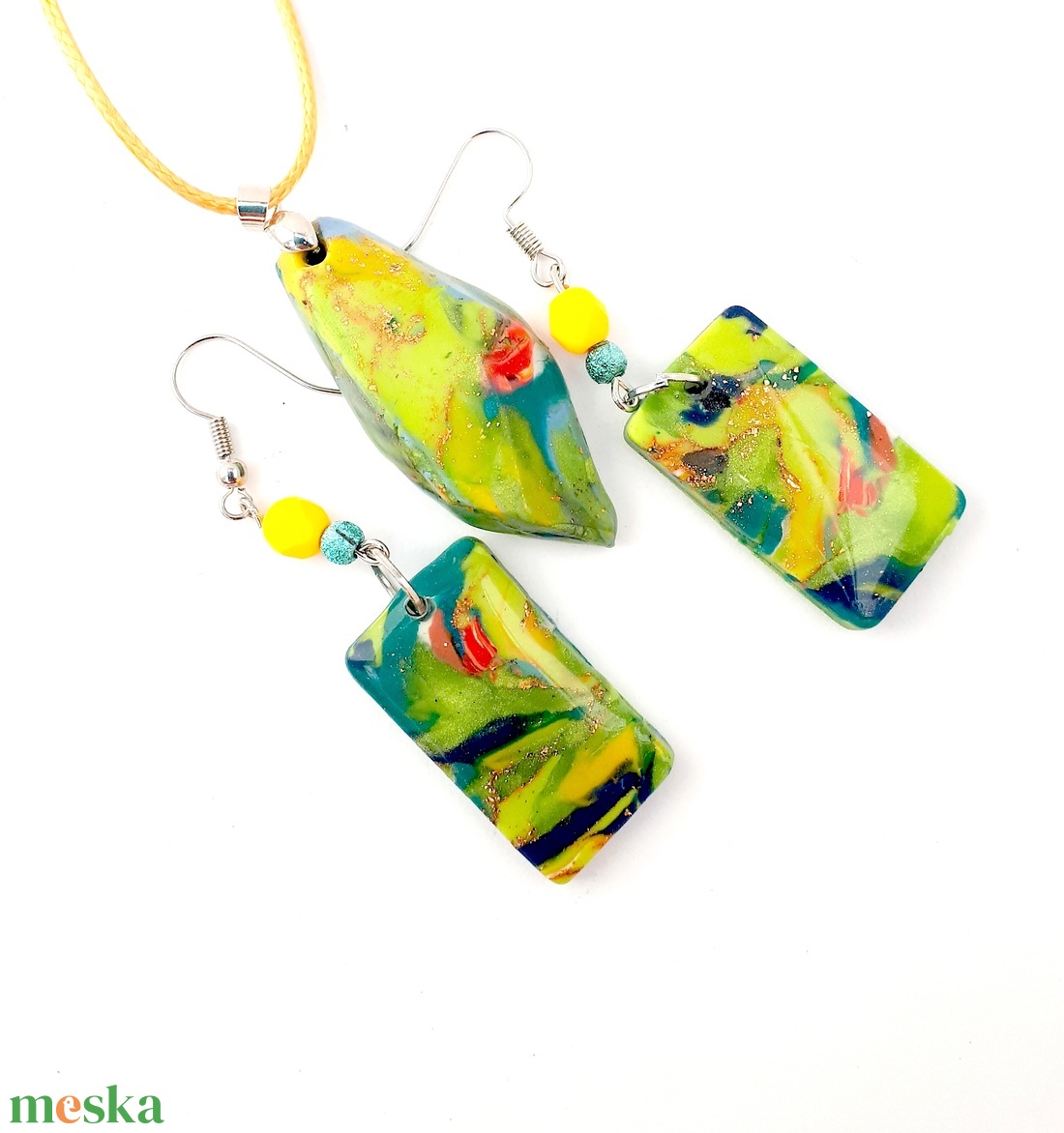 Zöld ékszerszett, színes, vidám kollekció ékszergyurmából, egyedi ajándék nőknek - ékszer - ékszerszett - Meska.hu