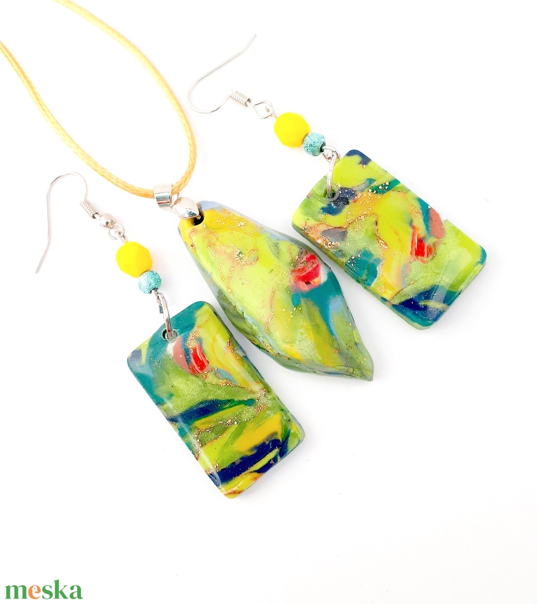 Zöld ékszerszett, színes, vidám kollekció ékszergyurmából, egyedi ajándék nőknek - ékszer - ékszerszett - Meska.hu