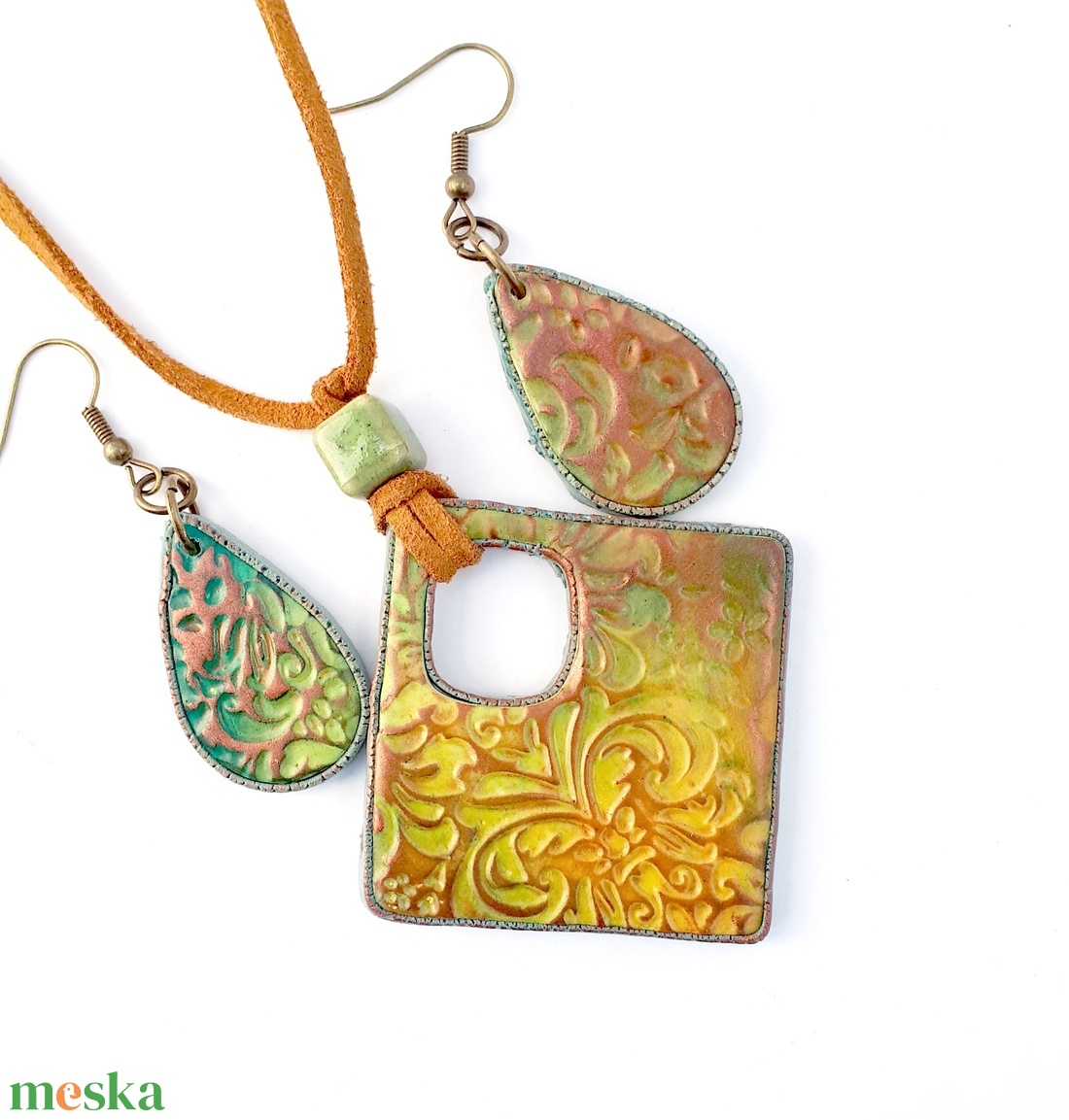 Színátmenetes kollekció, medál fülbevalókkal - ékszer - ékszerszett - Meska.hu