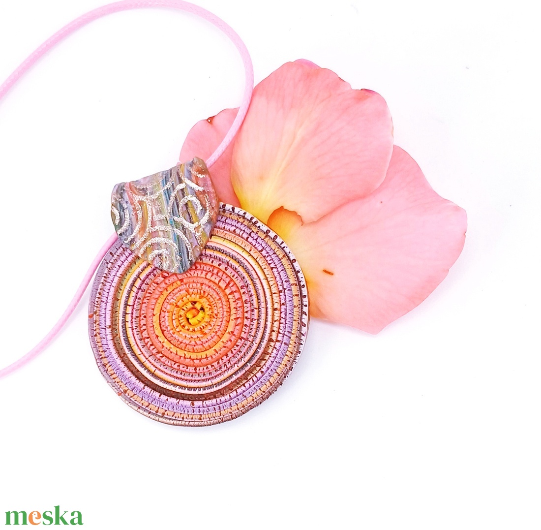 Pink rusztikus nyaklánc, spirál medál - ékszer - nyaklánc - medálos nyaklánc - Meska.hu Pink rusztikus nyaklánc, spirál medál - ékszer - nyaklánc - medálos nyaklánc - Meska.hu
