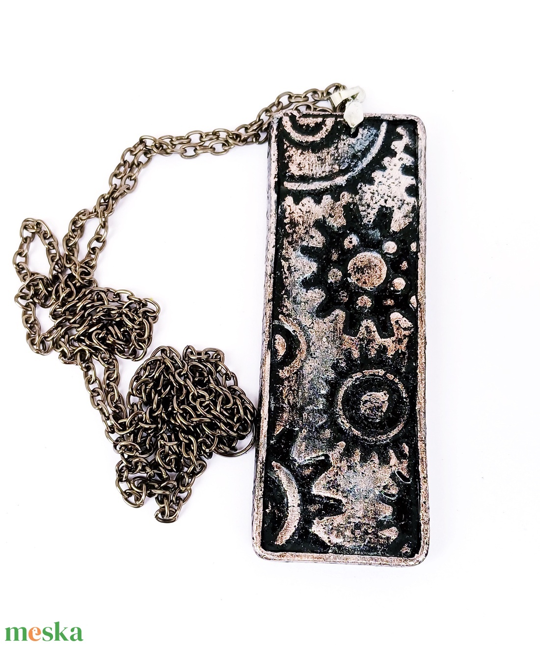 Hosszúkás medál ékszergyurmából, steampunk nyaklánc - ékszer - nyaklánc - medálos nyaklánc - Meska.hu