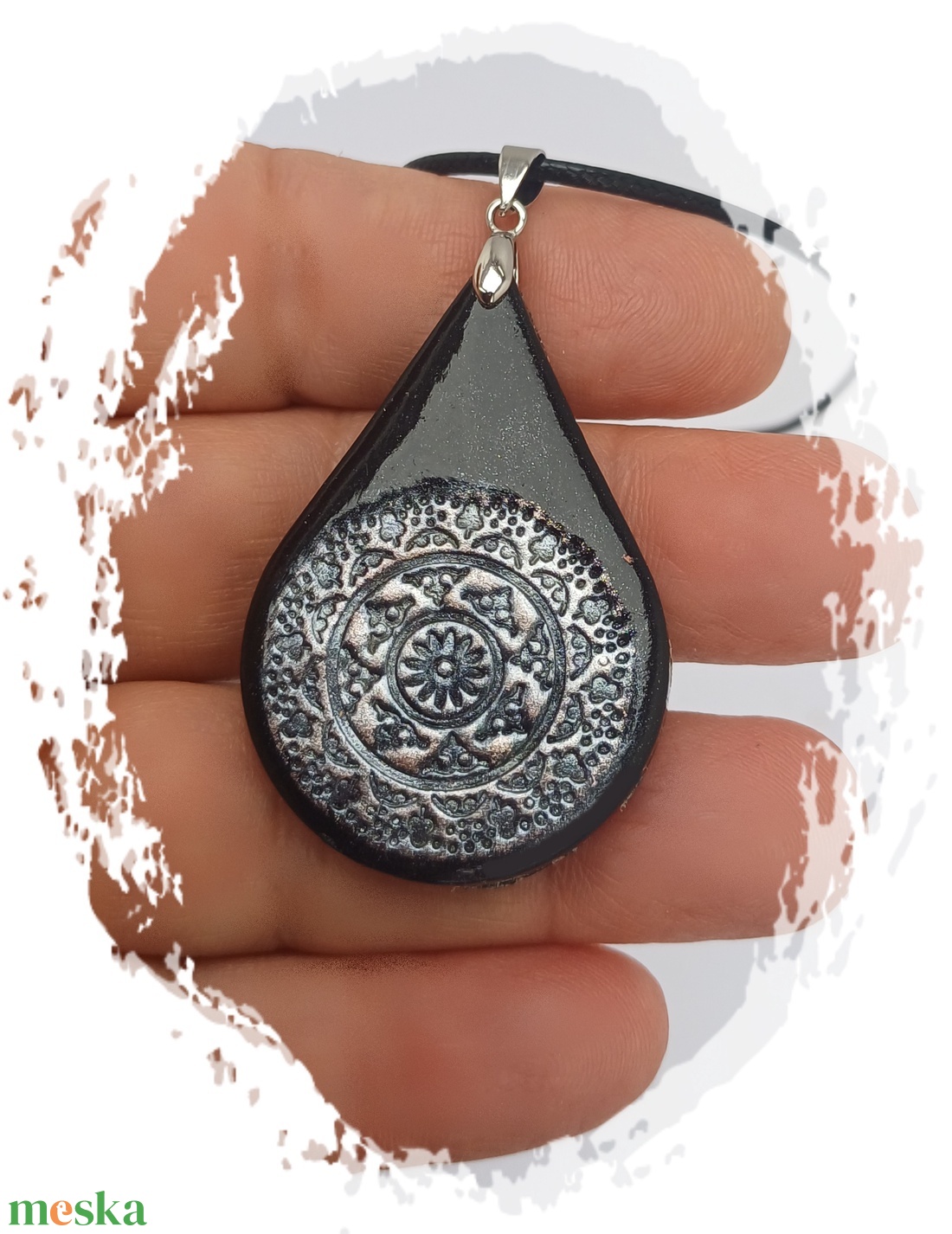 Fekete csepp medálos nyaklánc - ékszer - nyaklánc - medálos nyaklánc - Meska.hu