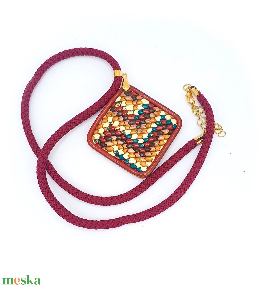 Süthető gyurma ékszer, medál, bargello - ékszer - nyaklánc - medálos nyaklánc - Meska.hu