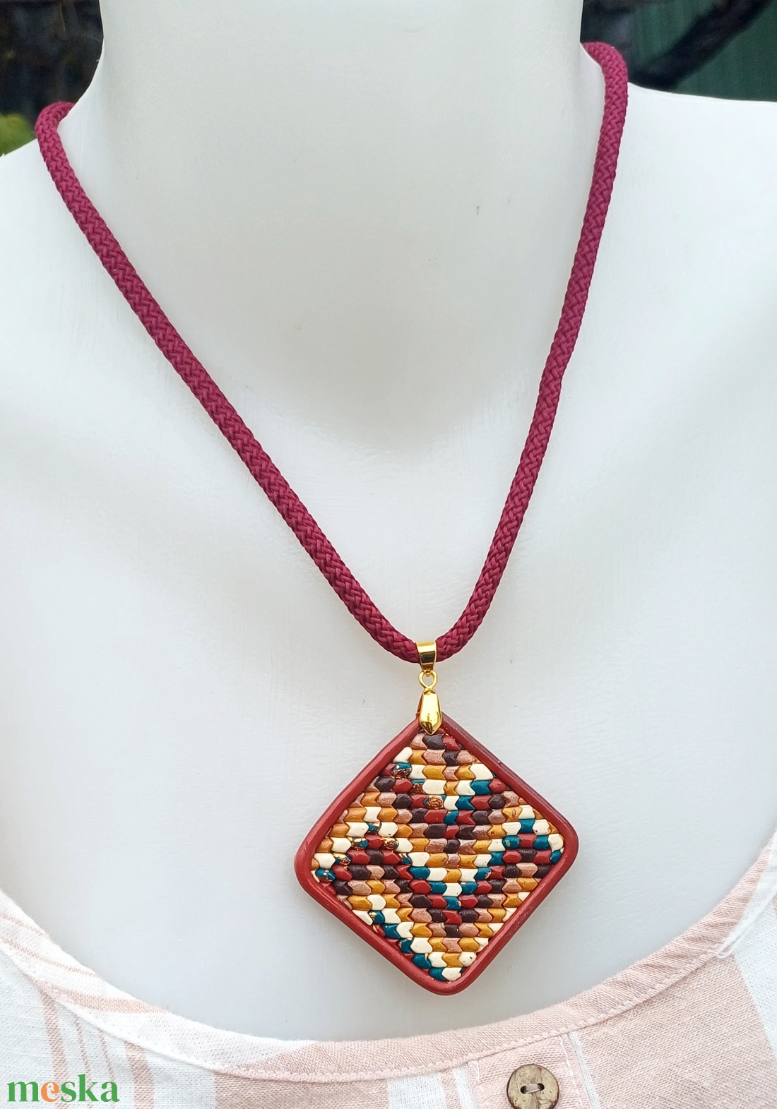 Süthető gyurma ékszer, medál, bargello - ékszer - nyaklánc - medálos nyaklánc - Meska.hu