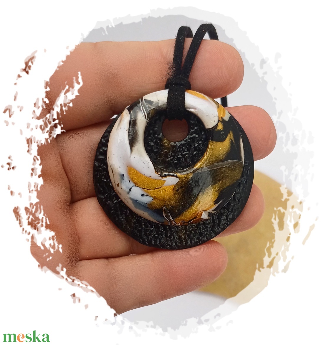 Örvény medál süthető gyurmából - ékszer - nyaklánc - medálos nyaklánc - Meska.hu