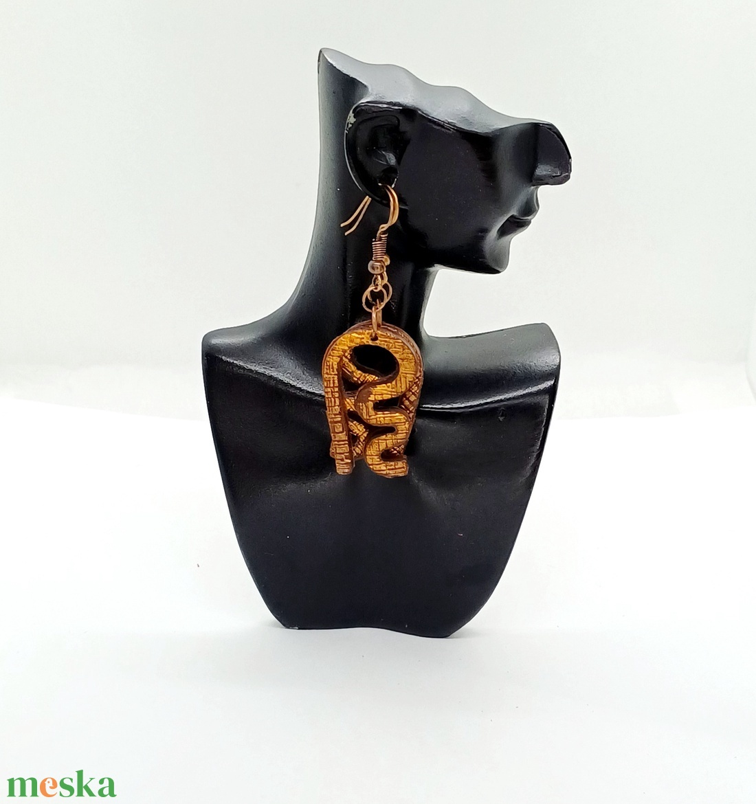 Barna, aranyos fülbevaló, könnyű - ékszer - fülbevaló - lógó fülbevaló - Meska.hu