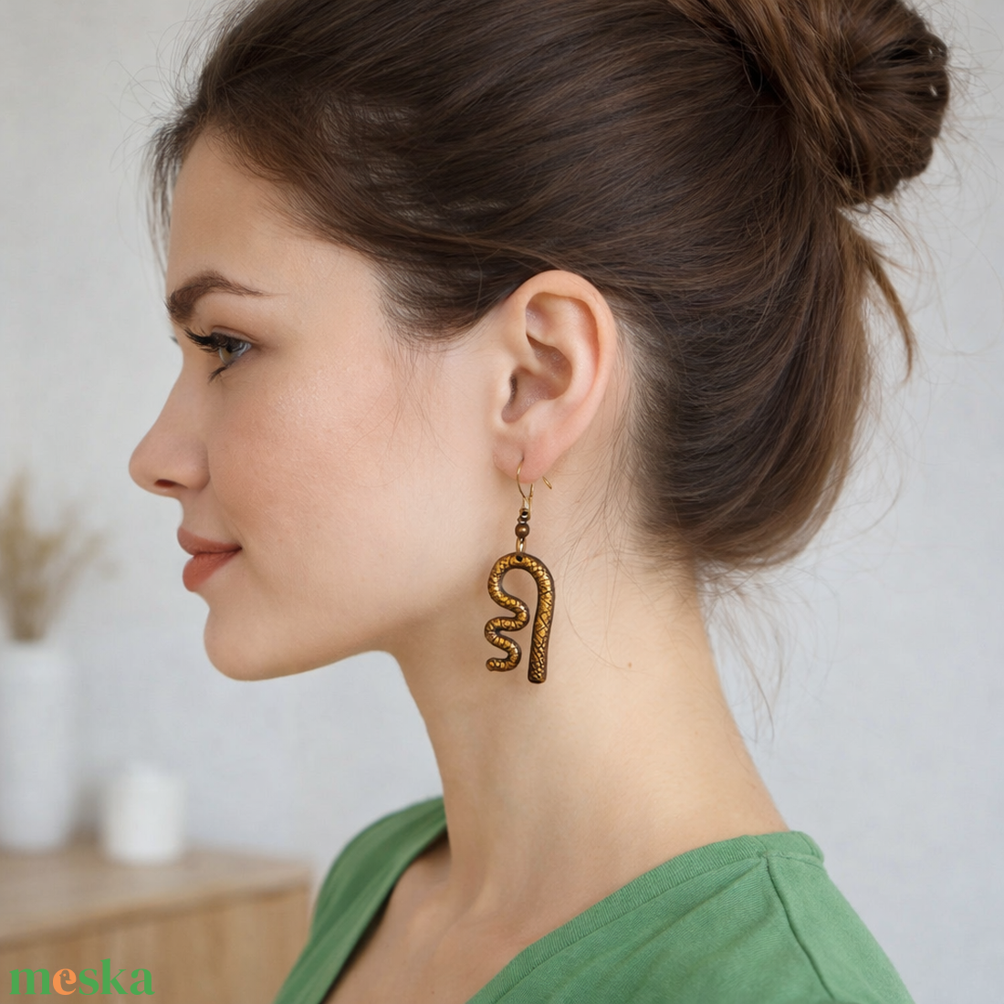 Barna, aranyos fülbevaló, könnyű - ékszer - fülbevaló - lógó fülbevaló - Meska.hu