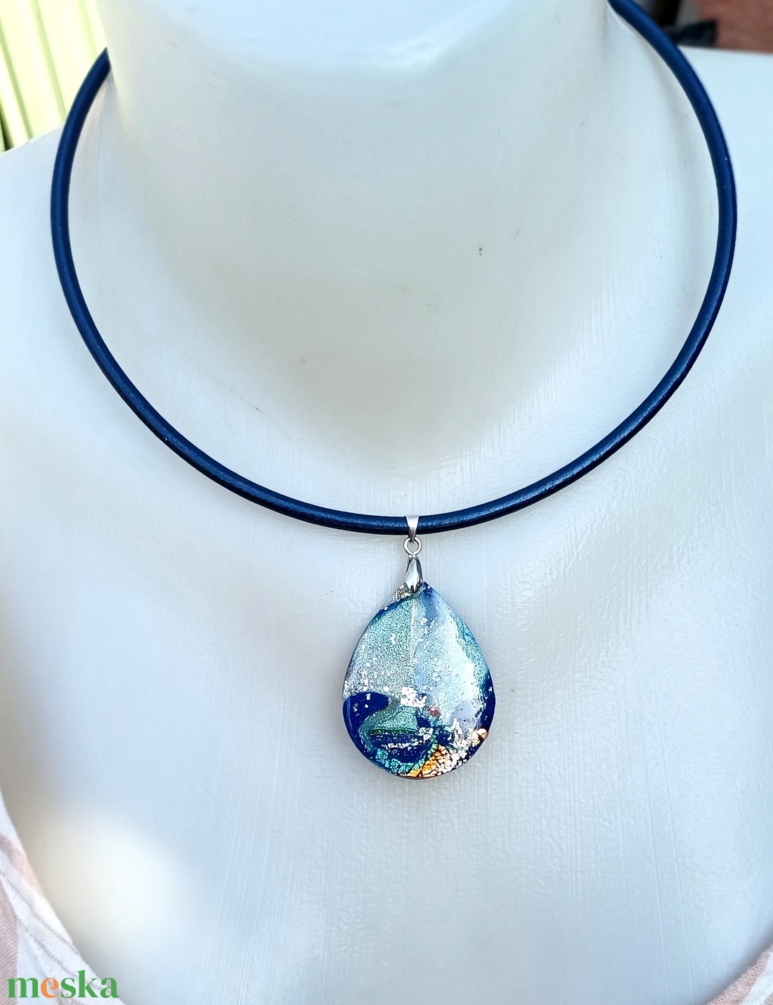 Színjátszós kék medál, choker - ékszer - nyaklánc - medálos nyaklánc - Meska.hu