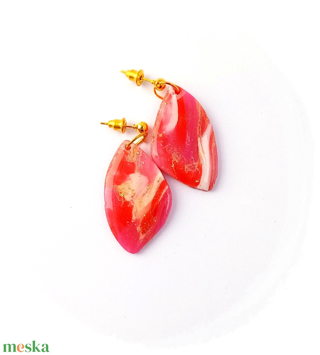 Piros-pink fülbevaló süthető gyurmából - ékszer - fülbevaló - lógó fülbevaló - Meska.hu