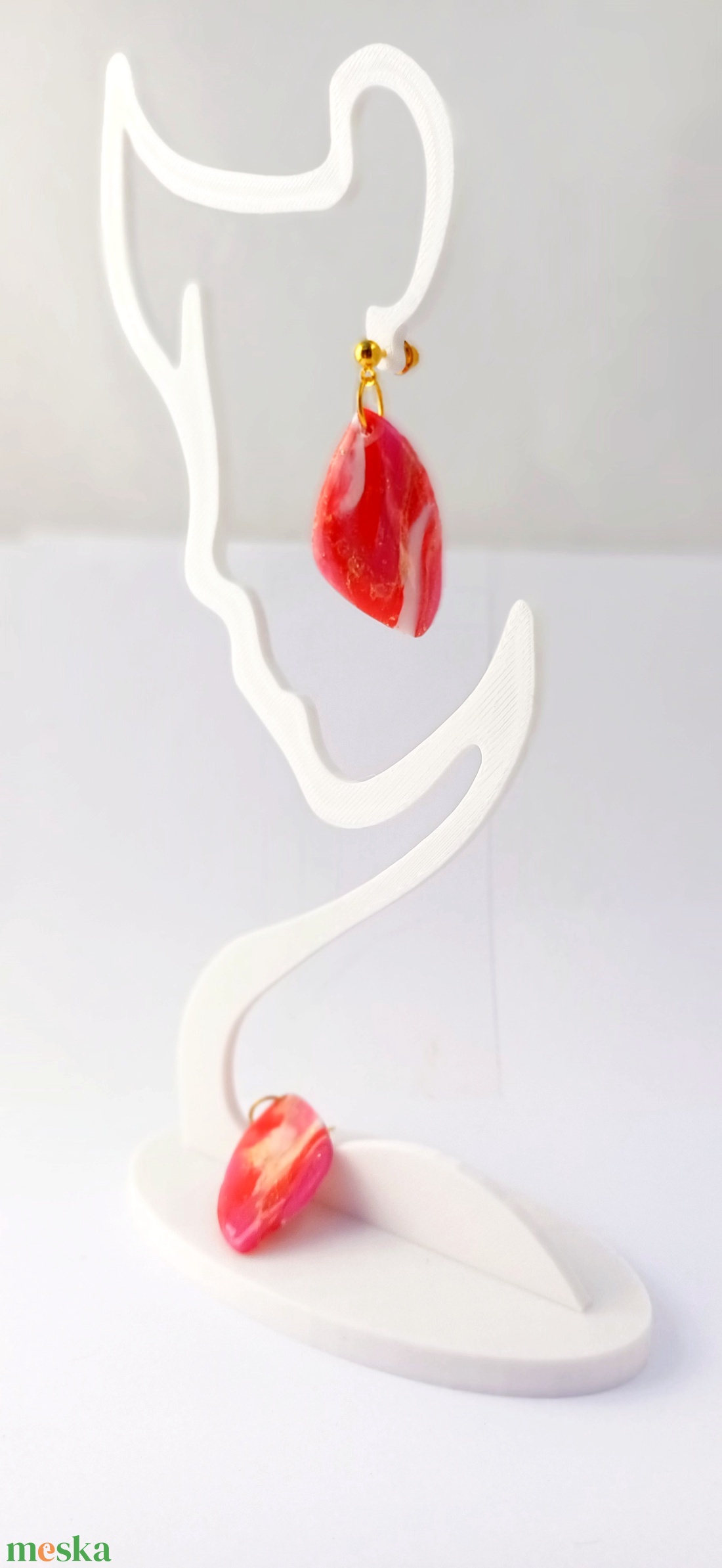 Piros-pink fülbevaló süthető gyurmából - ékszer - fülbevaló - lógó fülbevaló - Meska.hu