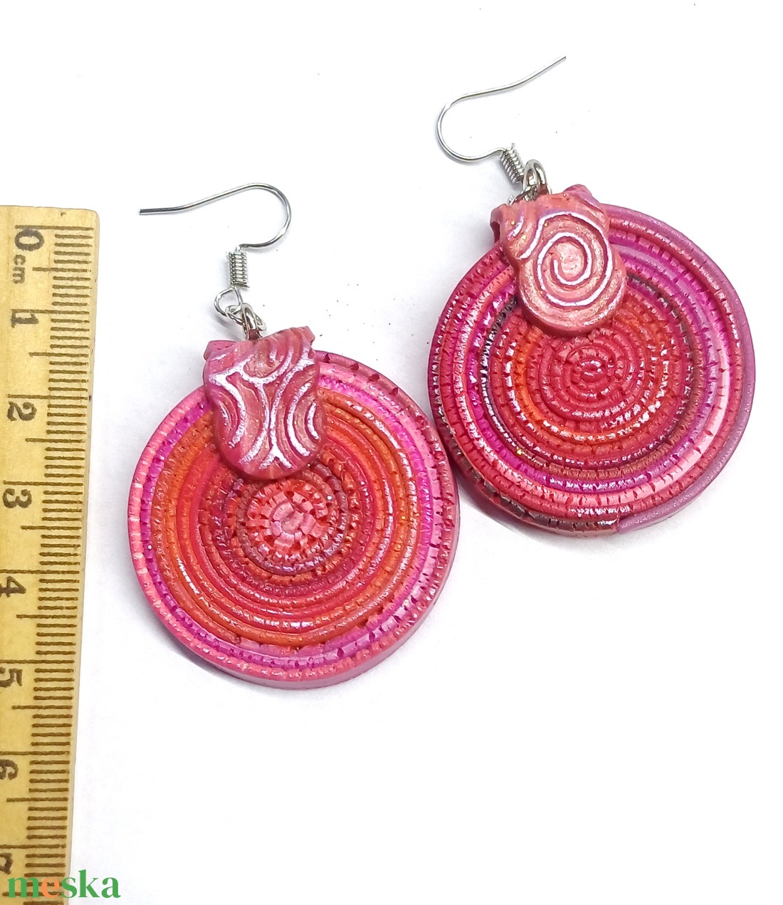 Rusztikus pink-piros fülbevaló1  - ékszer - fülbevaló - lógós kerek fülbevaló - Meska.hu