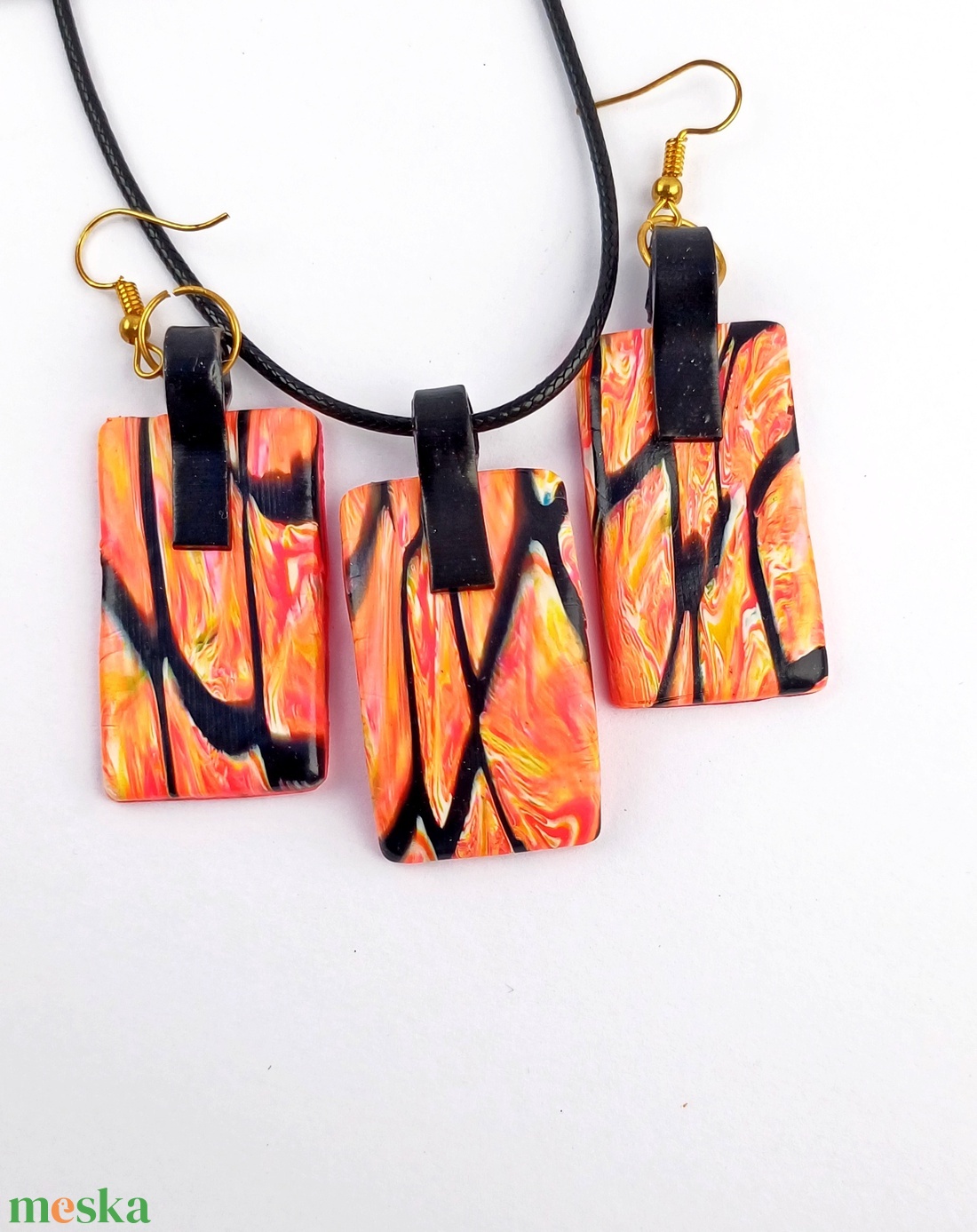 Narancs-fekete nyaklánc fülbevalókkal - ékszer - ékszerszett - Meska.hu