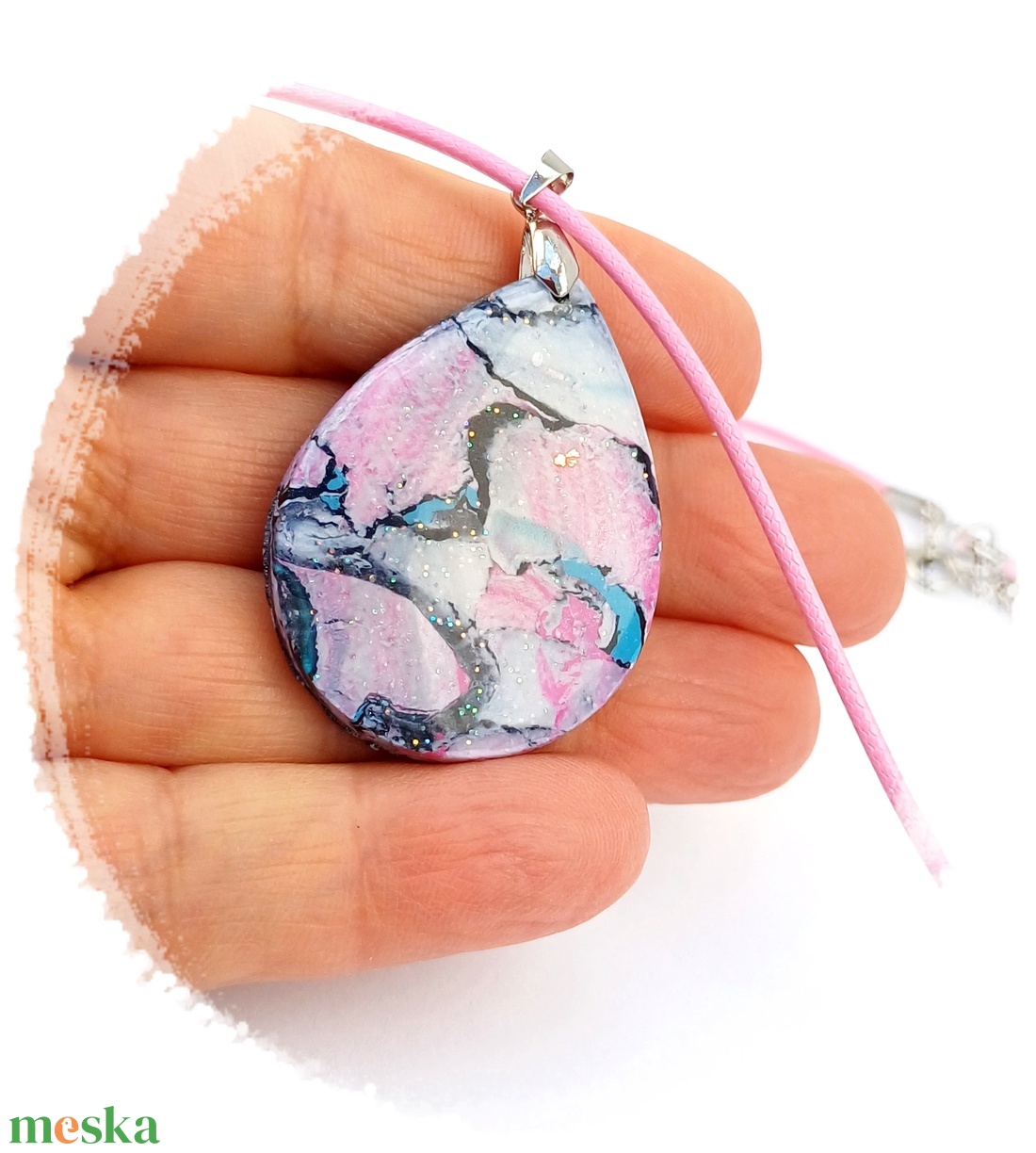 Nyaklánc pasztell színekkel  - ékszer - nyaklánc - medálos nyaklánc - Meska.hu