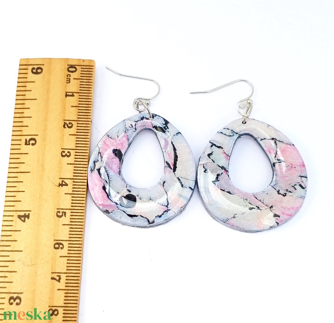 Fülbevaló pasztell színekkel süthető gyurmából - ékszer - fülbevaló - lógó fülbevaló - Meska.hu