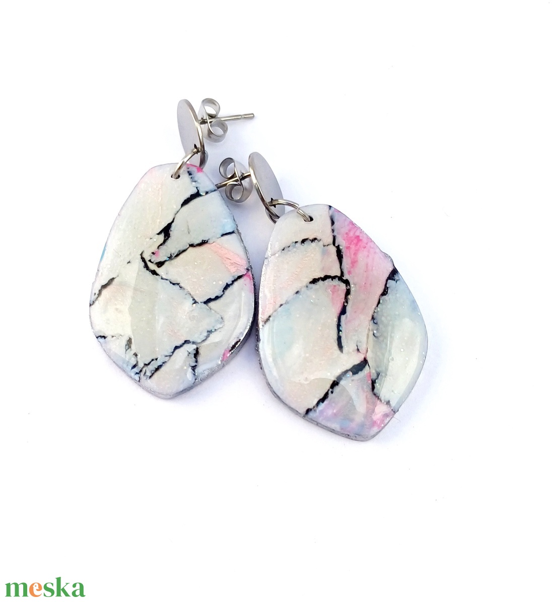 Fülbevaló finom pasztell színekkel - ékszer - fülbevaló - lógó fülbevaló - Meska.hu