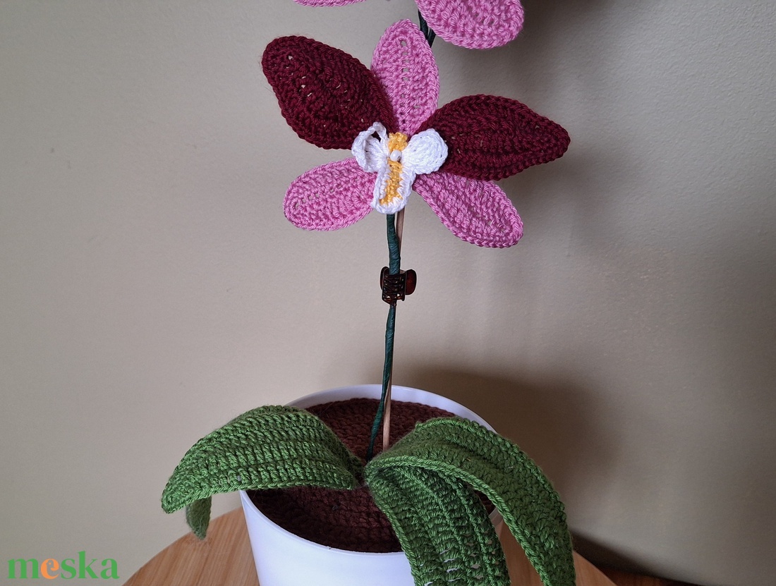 Horgolt orchidea kaspóban - bordó / rózsaszín - otthon & életmód - dekoráció - dísztárgy - Meska.hu Horgolt orchidea kaspóban - bordó / rózsaszín - otthon & életmód - dekoráció - dísztárgy - Meska.hu
