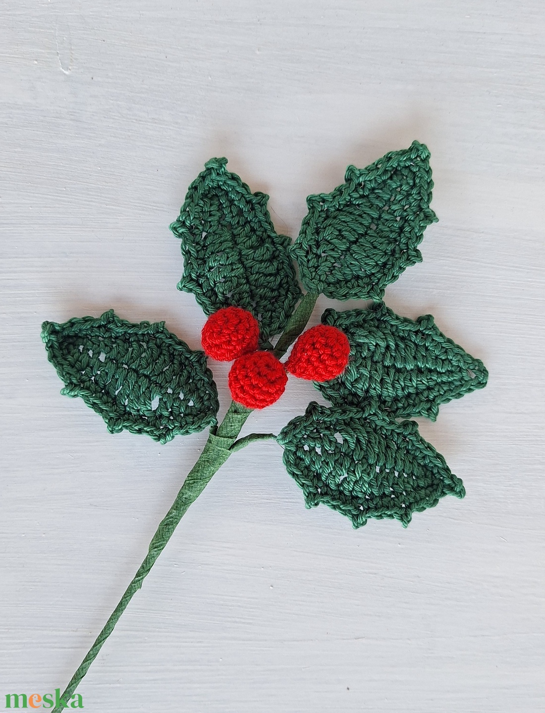 Horgolt magyal ág  karácsonyi kézműves dekoráció - karácsony - karácsonyi lakásdekoráció - karácsonyi lakásdíszek - Meska.hu