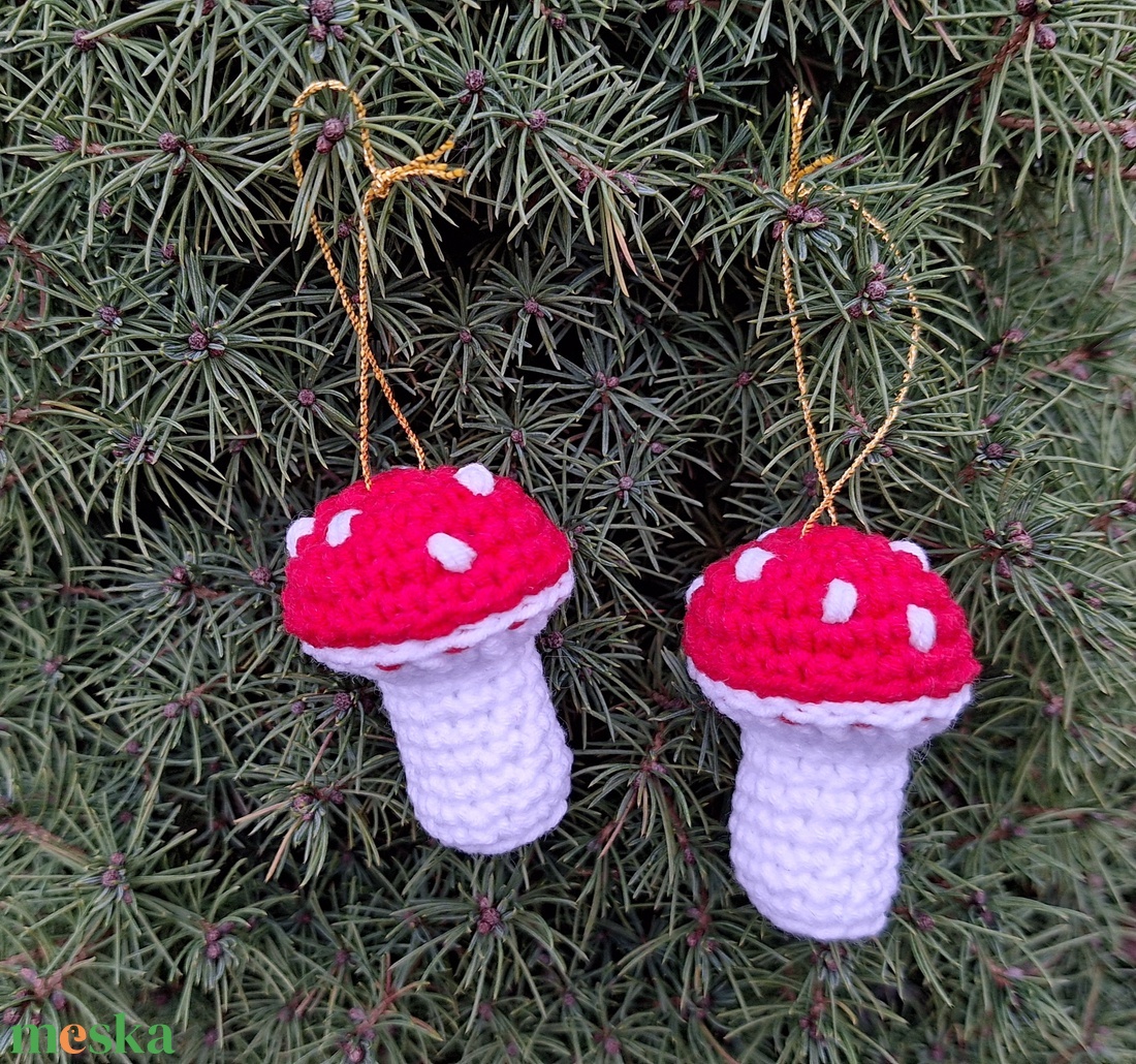 Horgolt gomba karácsonyfadísz � 4 db-os szett - karácsony - karácsonyi lakásdekoráció - karácsonyfadíszek - Meska.hu