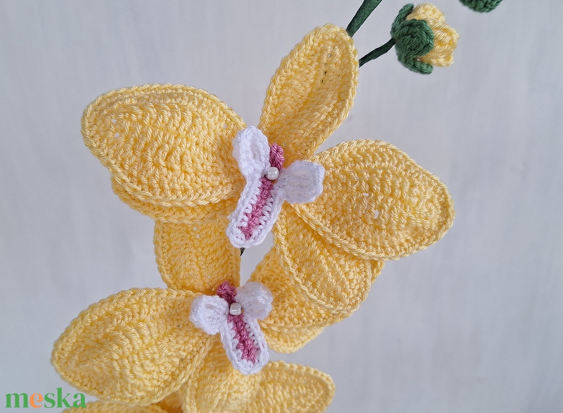 Horgolt orchidea kaspóban - sárga - otthon & életmód - dekoráció - dísztárgy - Meska.hu