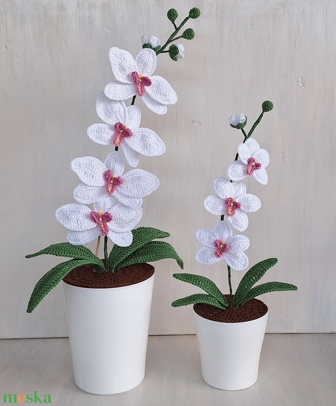 Horgolt fehér orchidea kaspóban - kicsi vagy nagy - otthon & életmód - dekoráció - Meska.hu