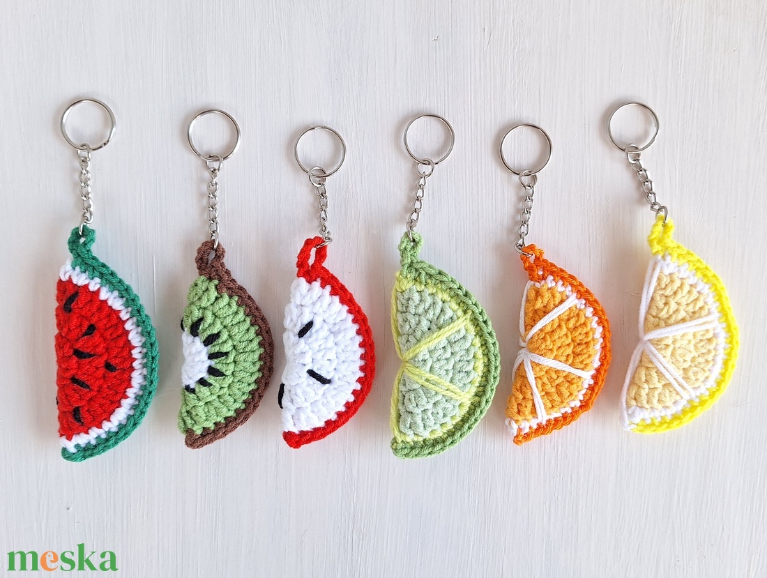 Horgolt gyümölcs szelet kulcstartó - táska & tok - kulcstartó & táskadísz - kulcstartó - Meska.hu