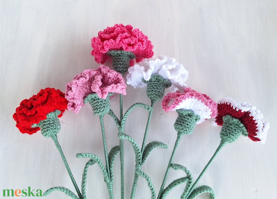 Horgolt szegfű - otthon & életmód - virágdekoráció - virágok - szálas virág - Meska.hu