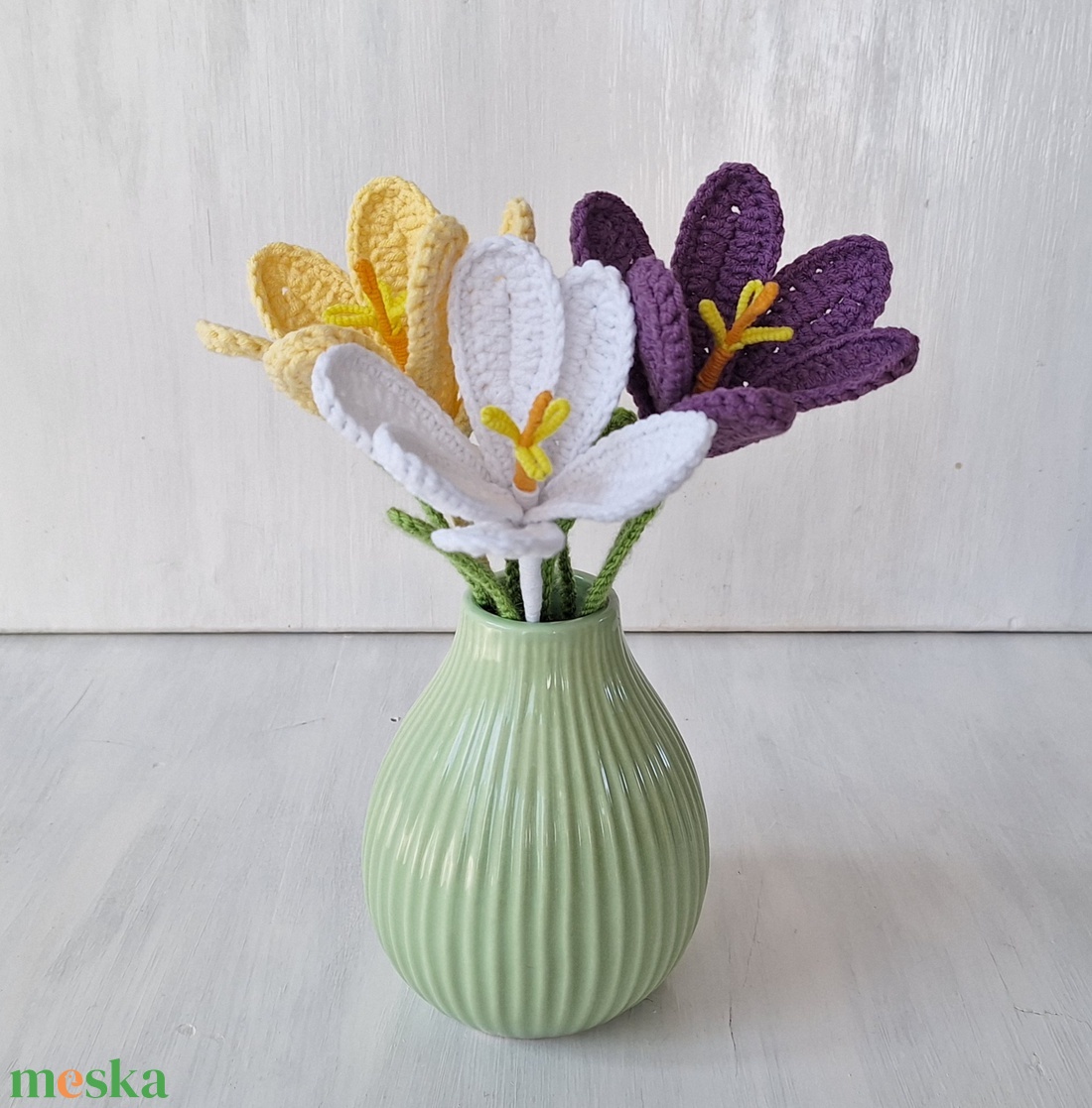 Horgolt krókusz csokor - otthon & életmód - virágdekoráció - virágok - szálas virág - Meska.hu