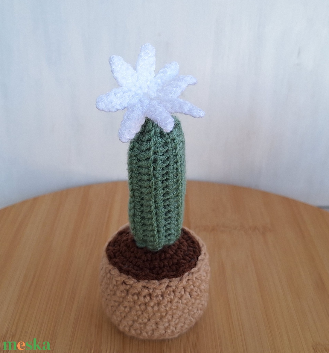 Horgolt oszlopkaktusz cserépben virággal - otthon & életmód - dekoráció - dísztárgy - Meska.hu