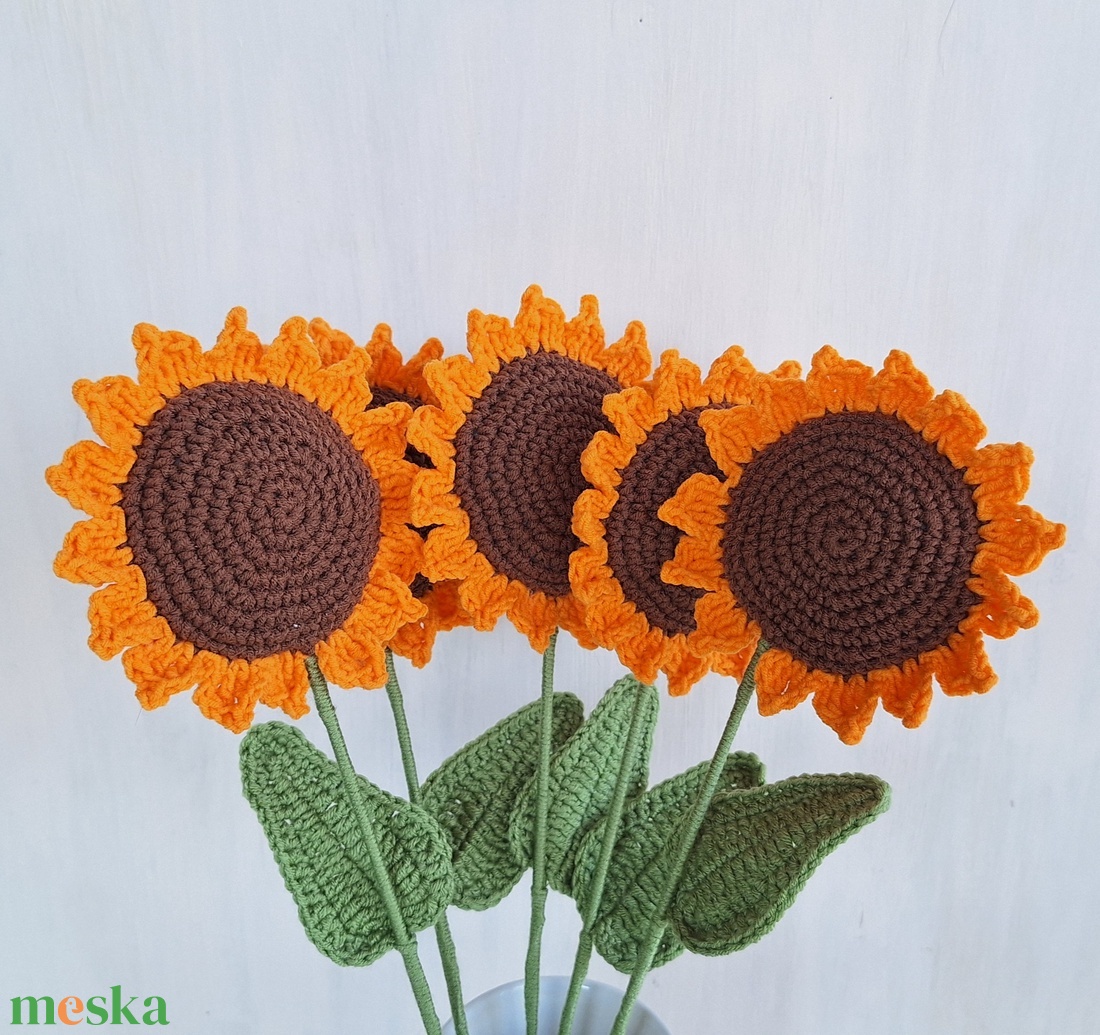Horgolt napraforgó - otthon & életmód - virágdekoráció - virágok - szálas virág - Meska.hu