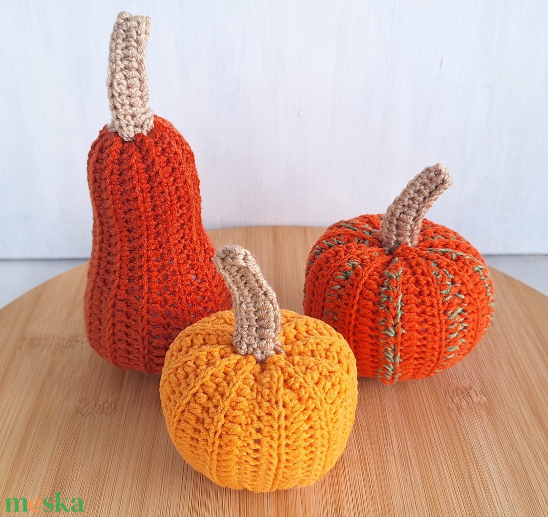 Horgolt tök szett 3 db-os - otthon & életmód - dekoráció - halloween - halloweeni asztaldísz - Meska.hu