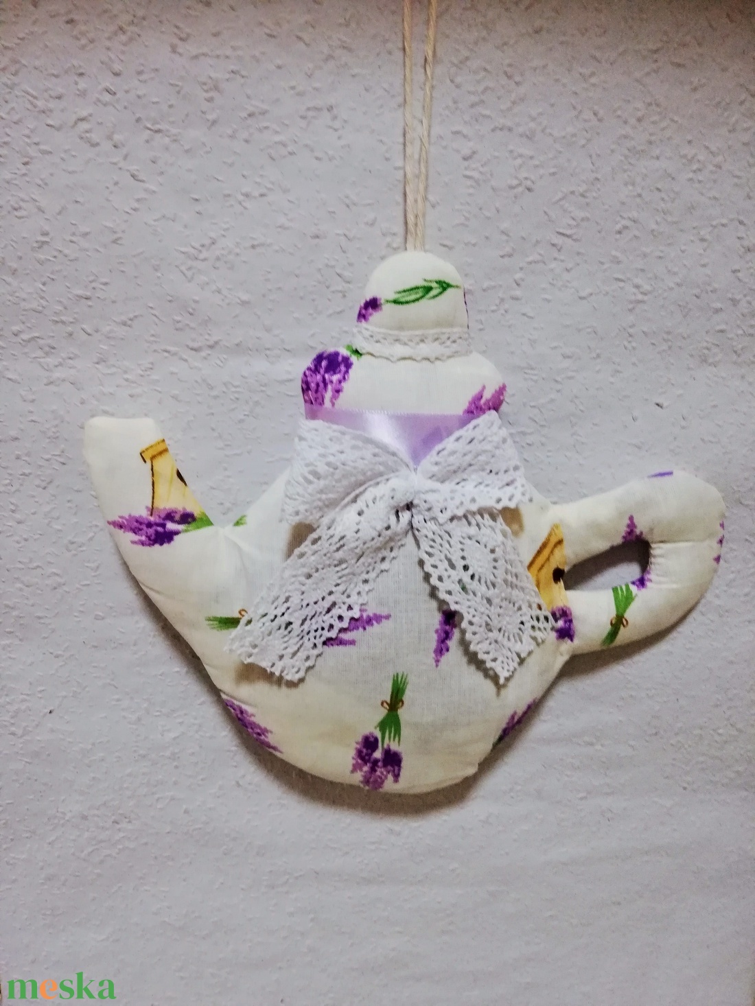 Ajtódísz kopogtató kanna levendulával - otthon & életmód - dekoráció - ajtó- és ablak dekoráció - ajtódísz & kopogtató - Meska.hu