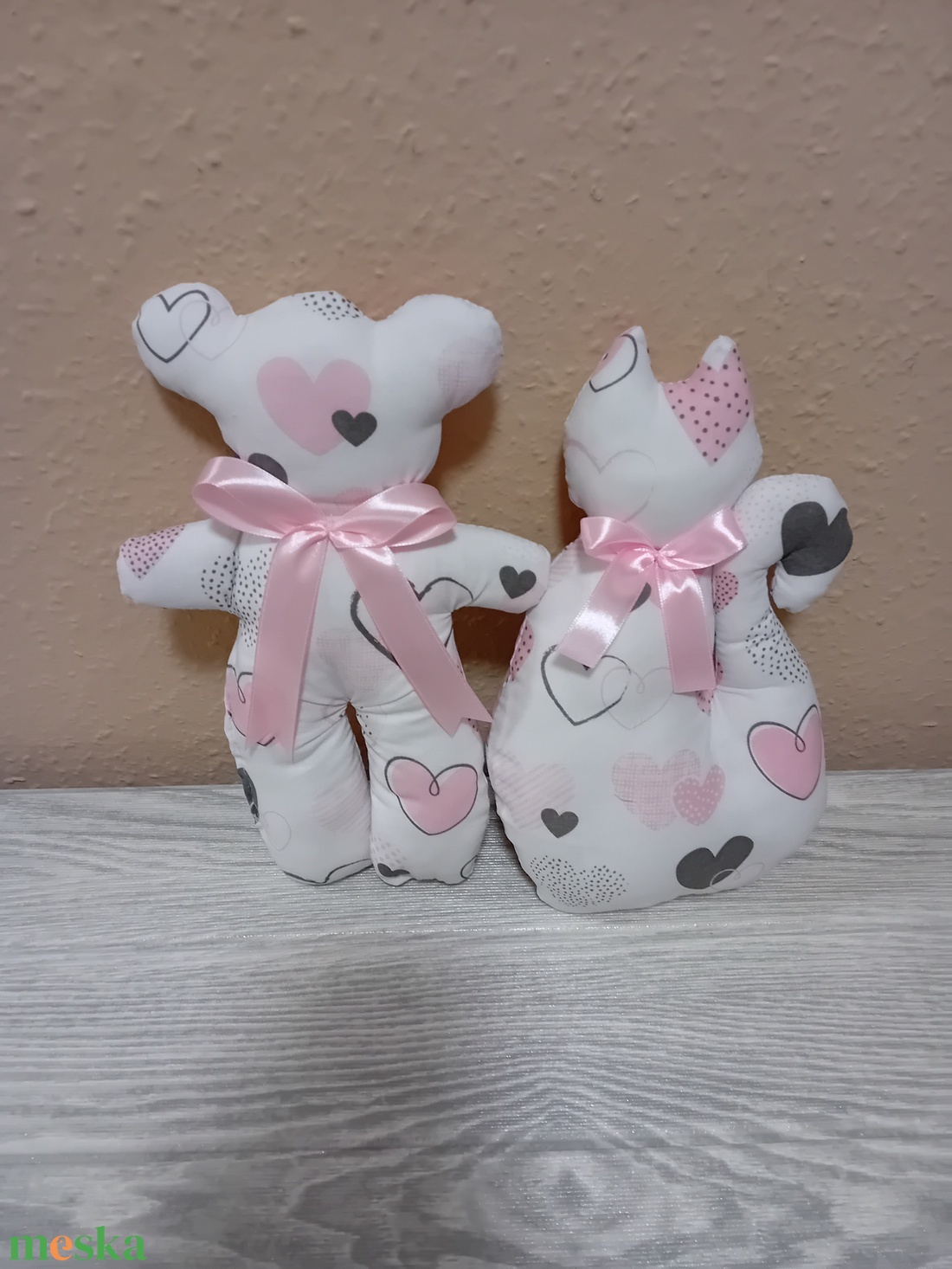 Gyerekszoba dekoráció maci  cica  - baba - mama - baba játékok - szundikendő, alvóka - Meska.hu