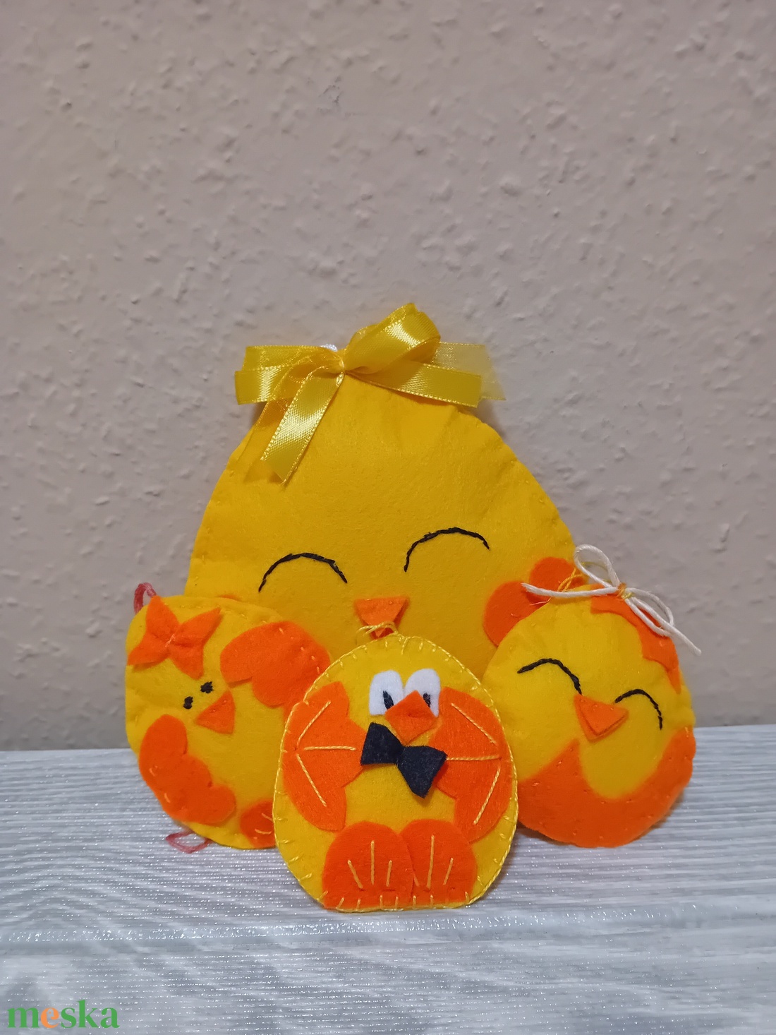 Húsvéti csibék - otthon & életmód - dekoráció - fali és függő dekoráció - függődísz - Meska.hu