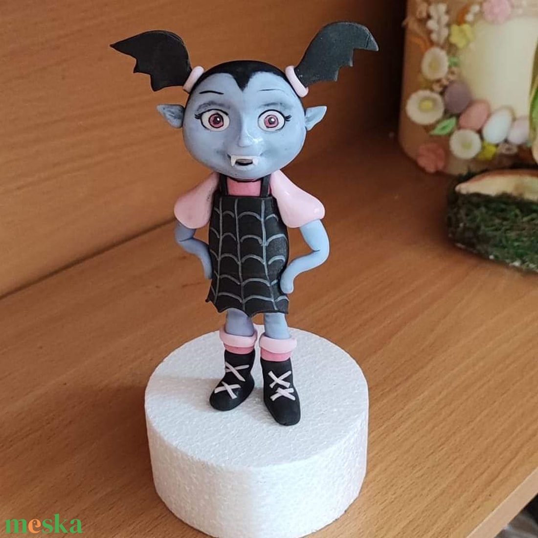 Vampirina 13 cm magas tortadekor cukorfigura - otthon & életmód - konyhafelszerelés, tálalás - sütés, főzés - sütidísz - Meska.hu Vampirina 13 cm magas tortadekor cukorfigura - otthon & életmód - konyhafelszerelés, tálalás - sütés, főzés - sütidísz - Meska.hu
