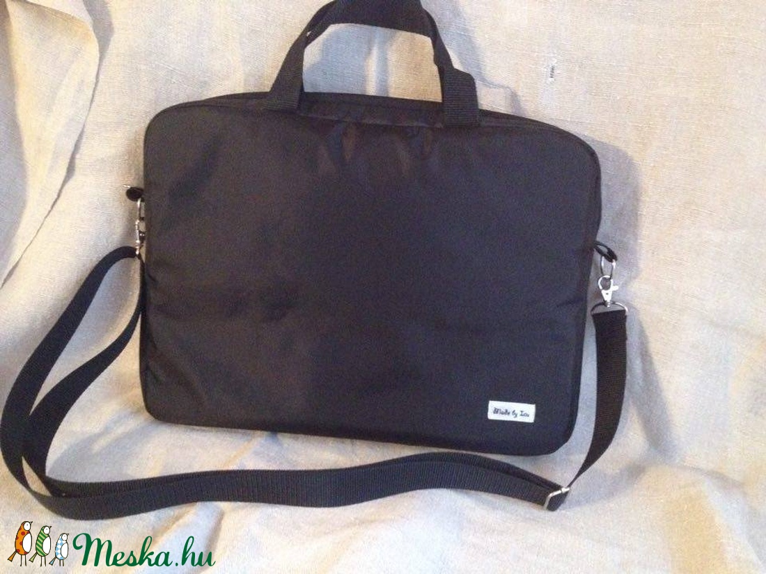 Laptop táska vízlepergetős anyagból -  - Meska.hu