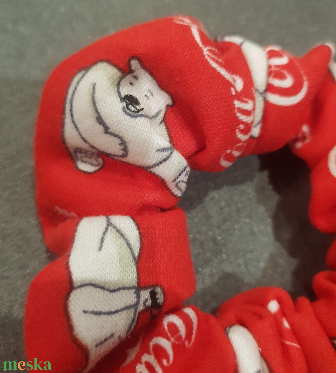 Coca Cola karácsonyi, jegesmedvés hajfodor, hajgumi, kézműves - ruha & divat - hajdísz & hajcsat - hajgumi - Meska.hu Coca Cola karácsonyi, jegesmedvés hajfodor, hajgumi, kézműves - ruha & divat - hajdísz & hajcsat - hajgumi - Meska.hu
