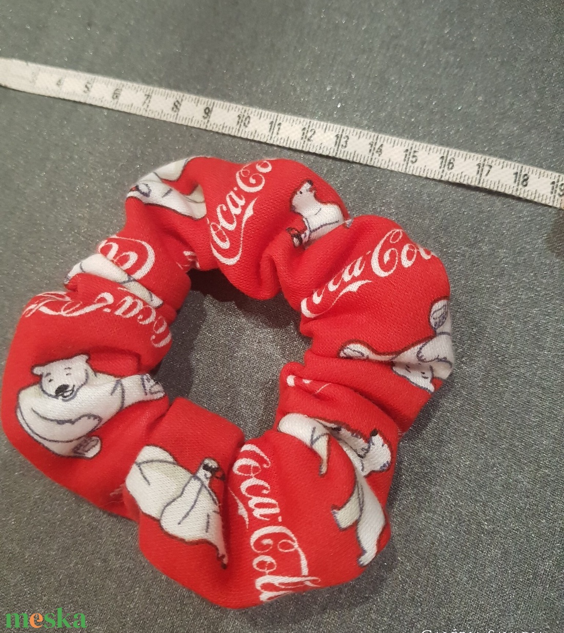Coca Cola karácsonyi, jegesmedvés hajfodor, hajgumi, kézműves - ruha & divat - hajdísz & hajcsat - hajgumi - Meska.hu Coca Cola karácsonyi, jegesmedvés hajfodor, hajgumi, kézműves - ruha & divat - hajdísz & hajcsat - hajgumi - Meska.hu
