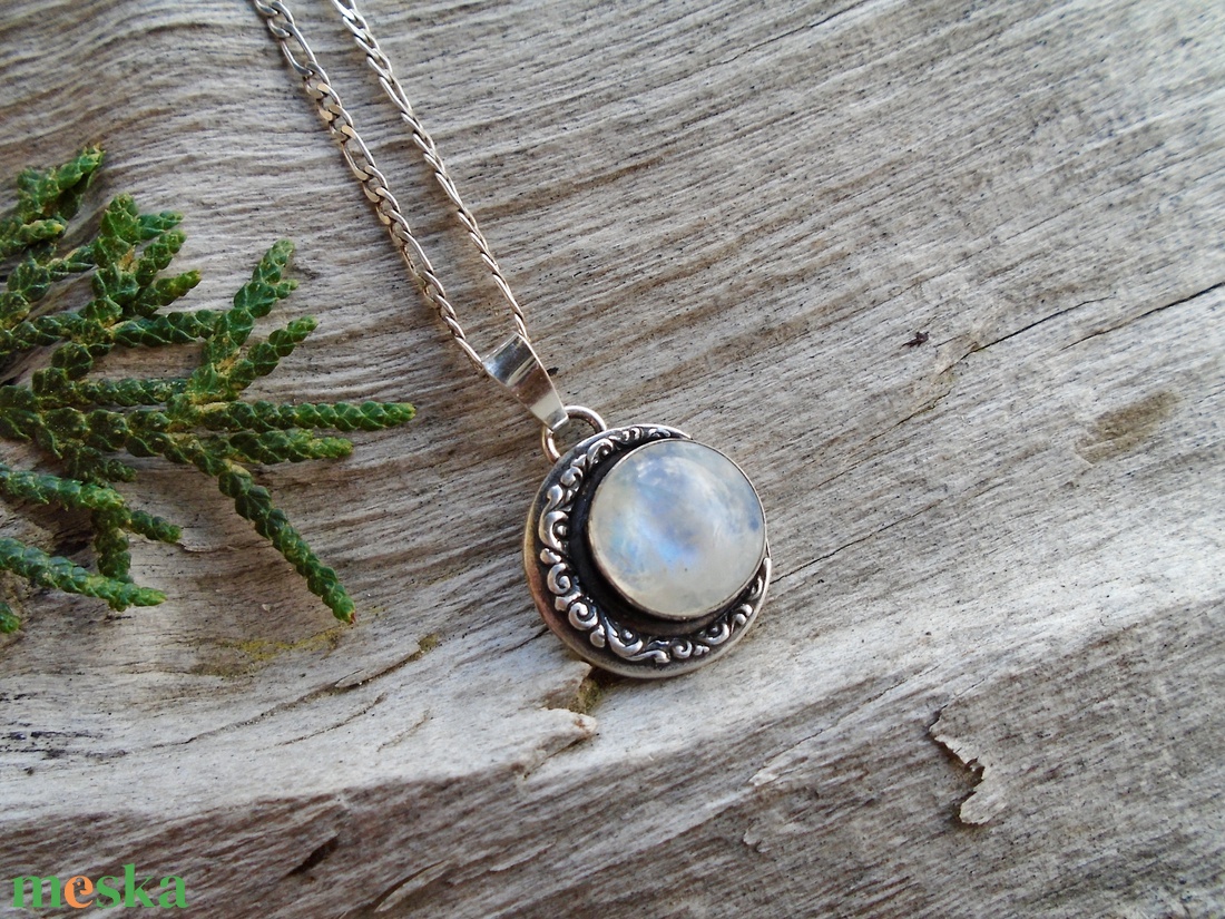 Ezüst medál Ag925/1000 Holdkő (Rainbow Moonstone) - ékszer - nyaklánc - medál - Meska.hu Ezüst medál Ag925/1000 Holdkő (Rainbow Moonstone) - ékszer - nyaklánc - medál - Meska.hu
