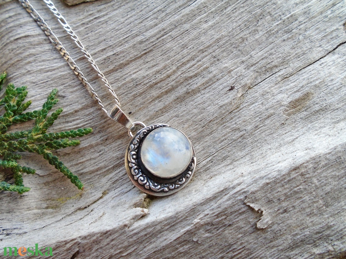 Ezüst medál Ag925/1000 Holdkő (Rainbow Moonstone) - ékszer - nyaklánc - medál - Meska.hu Ezüst medál Ag925/1000 Holdkő (Rainbow Moonstone) - ékszer - nyaklánc - medál - Meska.hu