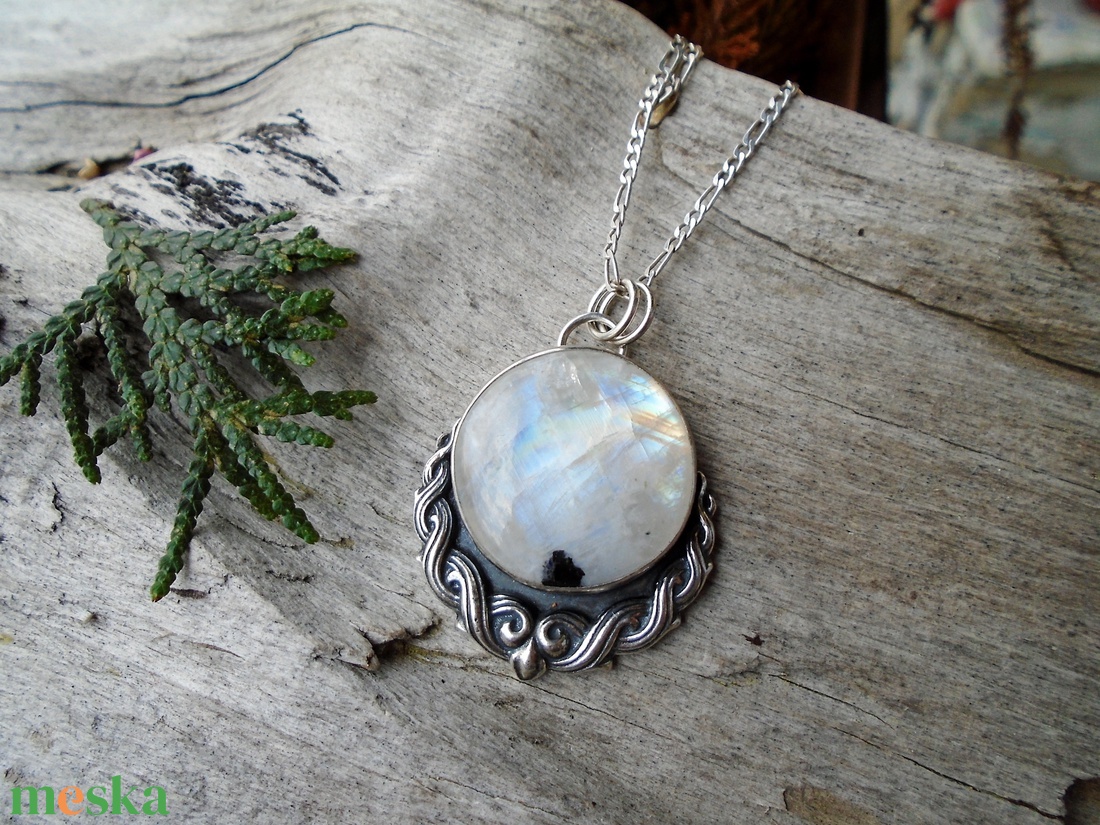 Ezüst medál Ag925/1000 Holdkő (Rainbow Moonstone) - ékszer - nyaklánc - medál - Meska.hu Ezüst medál Ag925/1000 Holdkő (Rainbow Moonstone) - ékszer - nyaklánc - medál - Meska.hu