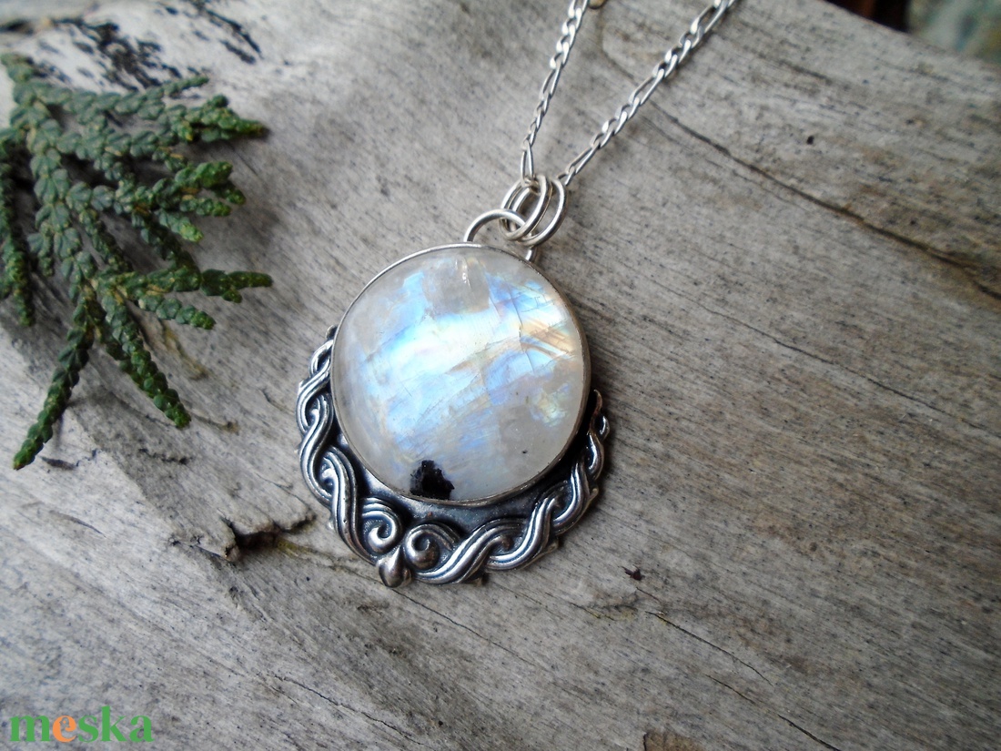 Ezüst medál Ag925/1000 Holdkő (Rainbow Moonstone) - ékszer - nyaklánc - medál - Meska.hu Ezüst medál Ag925/1000 Holdkő (Rainbow Moonstone) - ékszer - nyaklánc - medál - Meska.hu