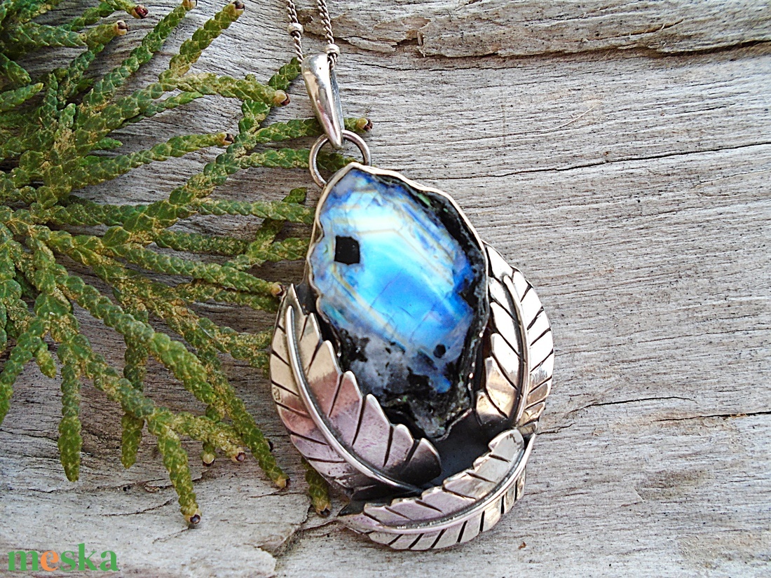 Ezüst medál Ag925/1000 Holdkő (Rainbow Moonstone) - ékszer - nyaklánc - medál - Meska.hu Ezüst medál Ag925/1000 Holdkő (Rainbow Moonstone) - ékszer - nyaklánc - medál - Meska.hu