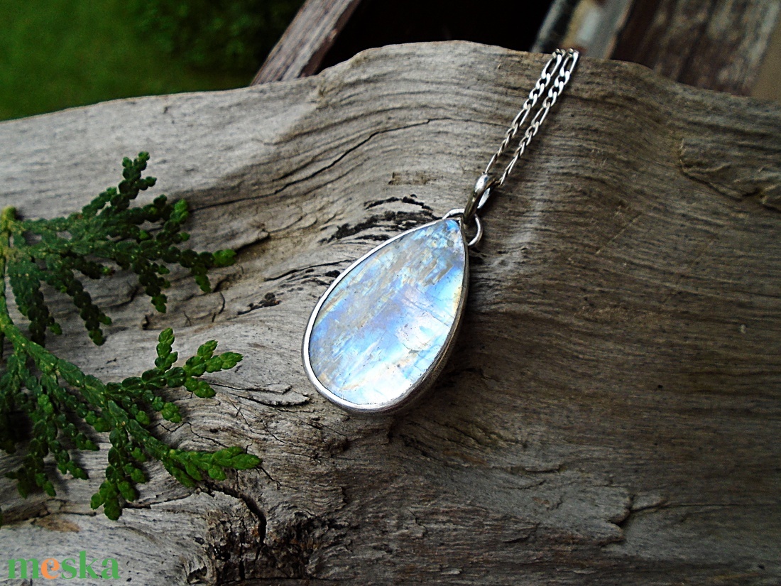 Ezüst medál Ag925/1000 Holdkő (Rainbow Moonstone) - ékszer - nyaklánc - medál - Meska.hu Ezüst medál Ag925/1000 Holdkő (Rainbow Moonstone) - ékszer - nyaklánc - medál - Meska.hu