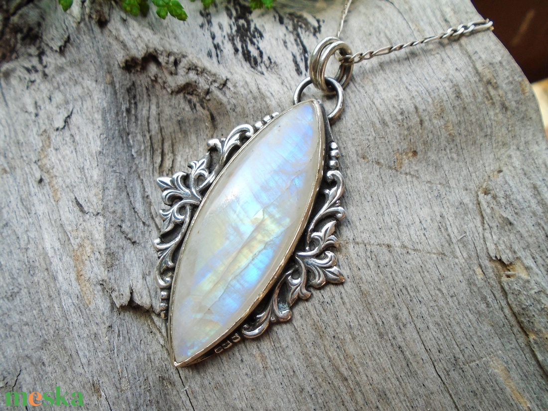 Ezüst medál Ag925/1000 Holdkő (Rainbow Moonstone) - ékszer - nyaklánc - medál - Meska.hu Ezüst medál Ag925/1000 Holdkő (Rainbow Moonstone) - ékszer - nyaklánc - medál - Meska.hu