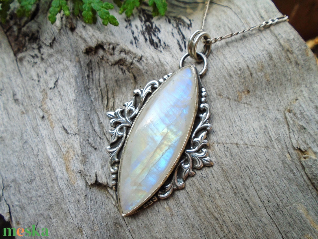 Ezüst medál Ag925/1000 Holdkő (Rainbow Moonstone) - ékszer - nyaklánc - medál - Meska.hu Ezüst medál Ag925/1000 Holdkő (Rainbow Moonstone) - ékszer - nyaklánc - medál - Meska.hu
