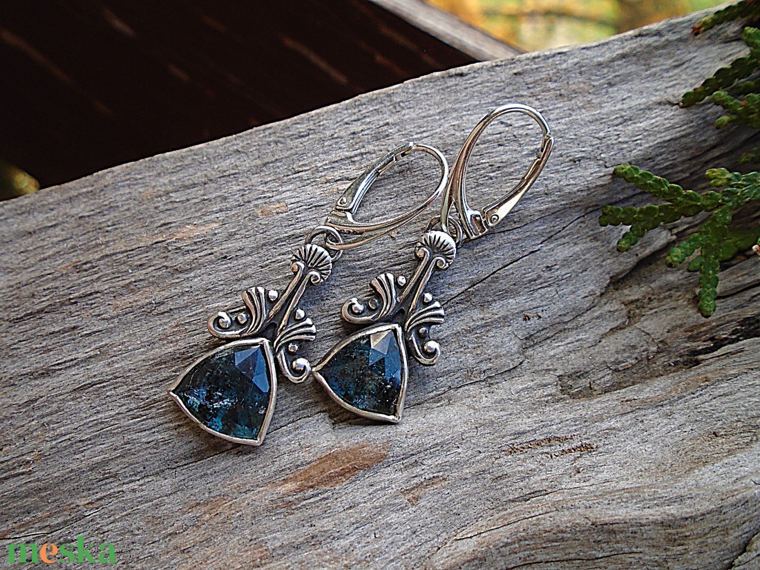 Ezüst Kyanitfülbevaló - ékszer - fülbevaló - lógó fülbevaló - Meska.hu