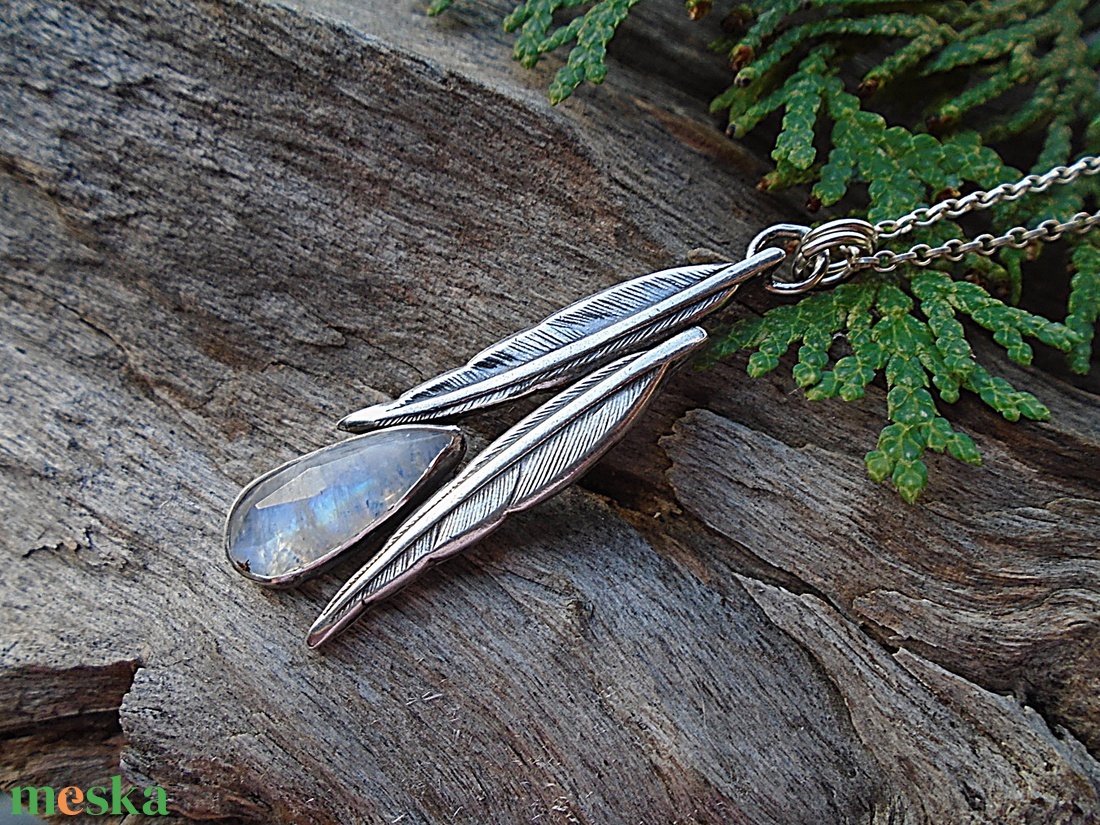 Ezüst medál Ag925/1000  Holdkő (Rainbow Moonstone) - ékszer - nyaklánc - medál - Meska.hu