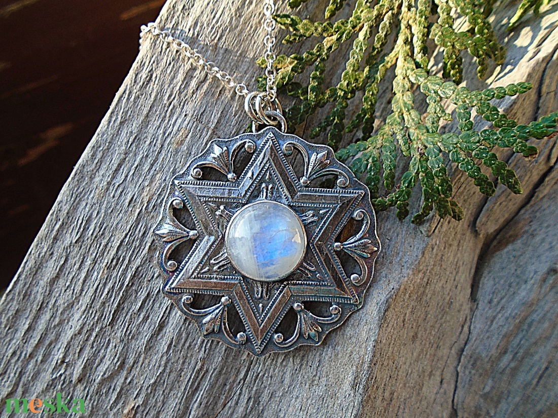 Ezüst medál Ag925/1000  Holdkő ( Moonstone) - ékszer - nyaklánc - medál - Meska.hu
