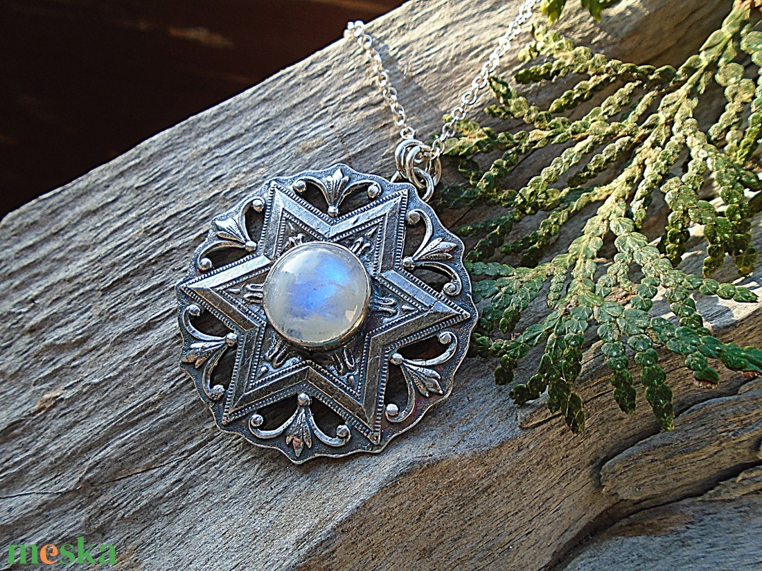Ezüst medál Ag925/1000  Holdkő ( Moonstone) - ékszer - nyaklánc - medál - Meska.hu